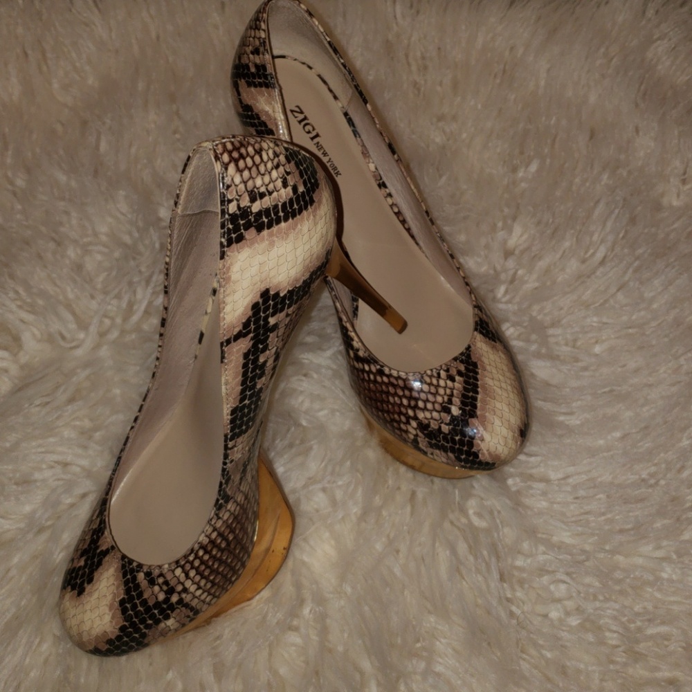 Shoes - Picture 4 of 4